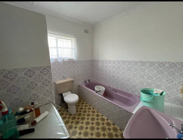 4 BEDROOM FREESTANDING FOR SALE IN NEWHOLME